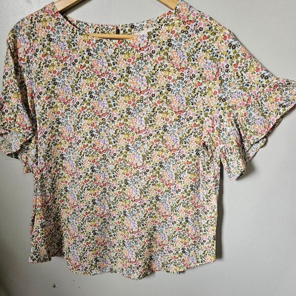 Floral Women's Top - Picture 2 of 16